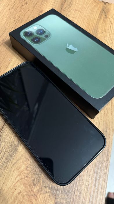 Айфон 13 pro max наушники и часы