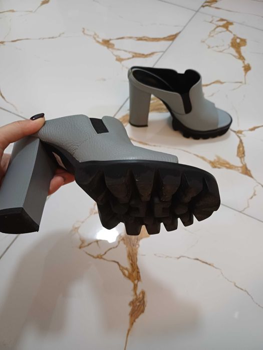 Босоножки Giovanni Gotti на платформе