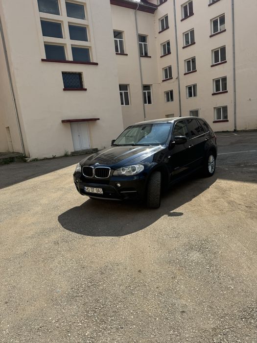 Bmw x5 motor 3’mii diesel 258 de cai cutuie automata 8 trepte 2013