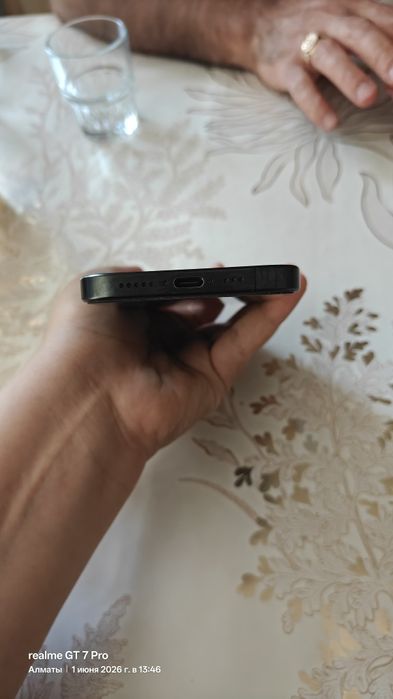 IPhone 15 Pro в идеальном состоянии