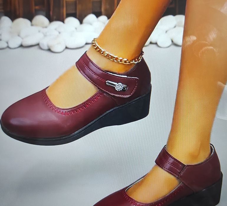 Елегантни дамски обувки