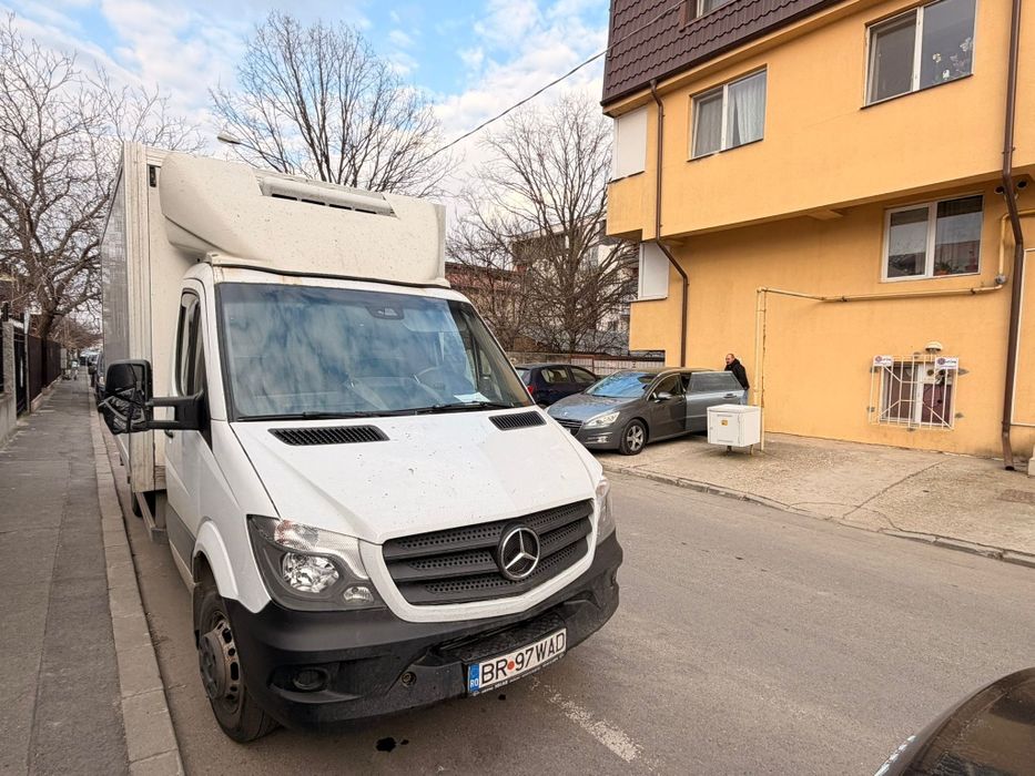 Vând duba frigorifica  3,5