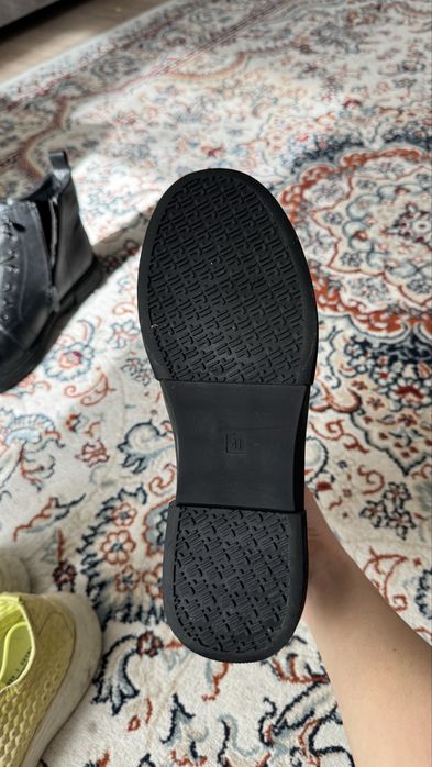 Женская обувь 41 и 37 размер