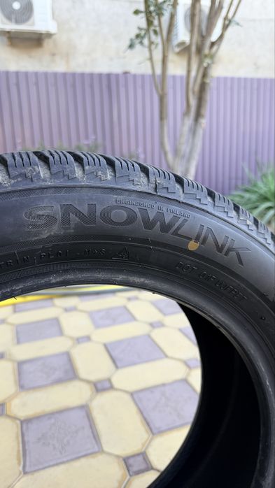 Продается шины Triangle Snowlink pl01 215/55 r17