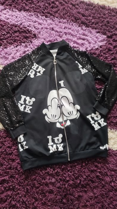 Geacă damă Mickey mouse.
