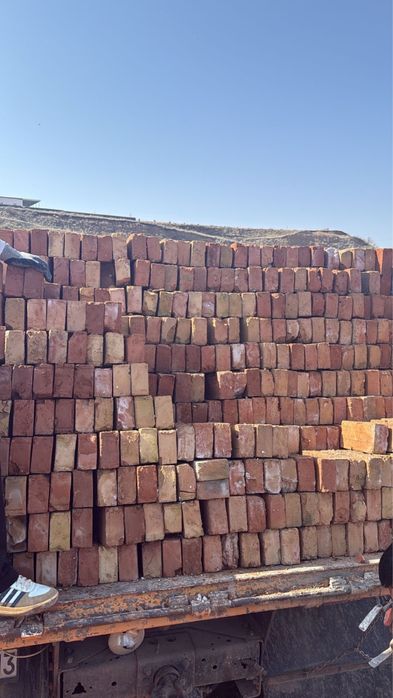 Кирпич по 40 тг/штук