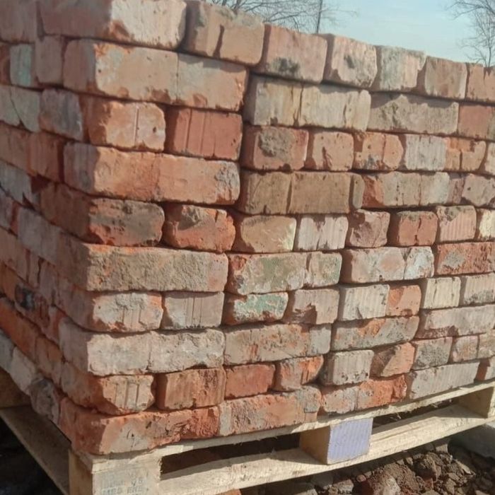 Продаю красный кирпич