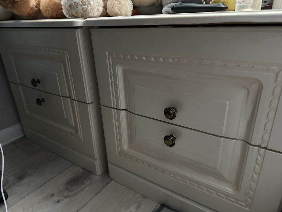 Продам шкаф комод и тумбочки