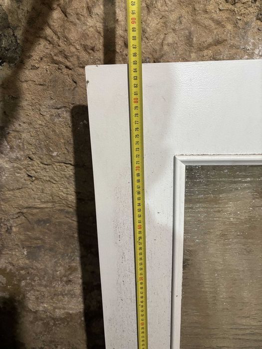 Doua usi de interior cu toc