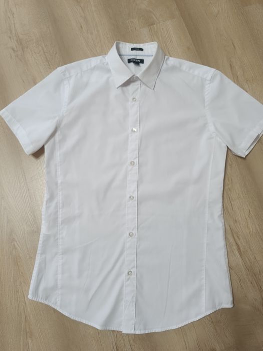 O'stin. Белая рубашка на подростка