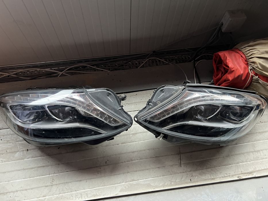 Far stanga dreapta Mercedes S W222 / cu defecte