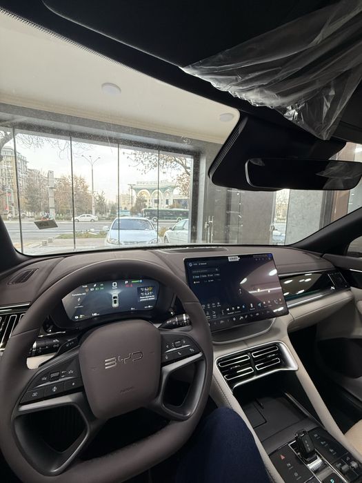 Byd song champion 605km