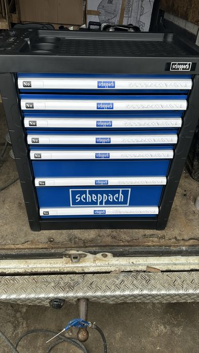 Количка за инструменти