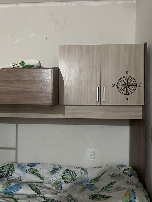 двухъярусная кровать