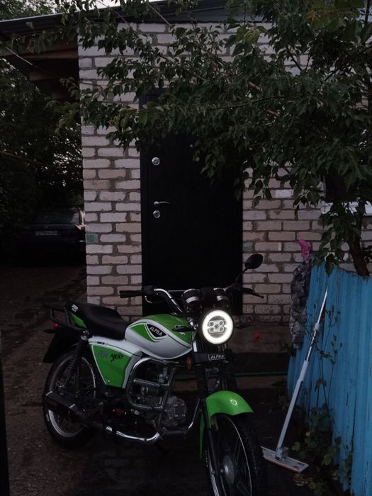 Продам мопед Альфа 125 куб