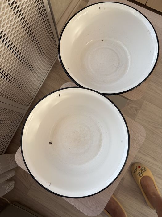 Продам эмалированый чашки