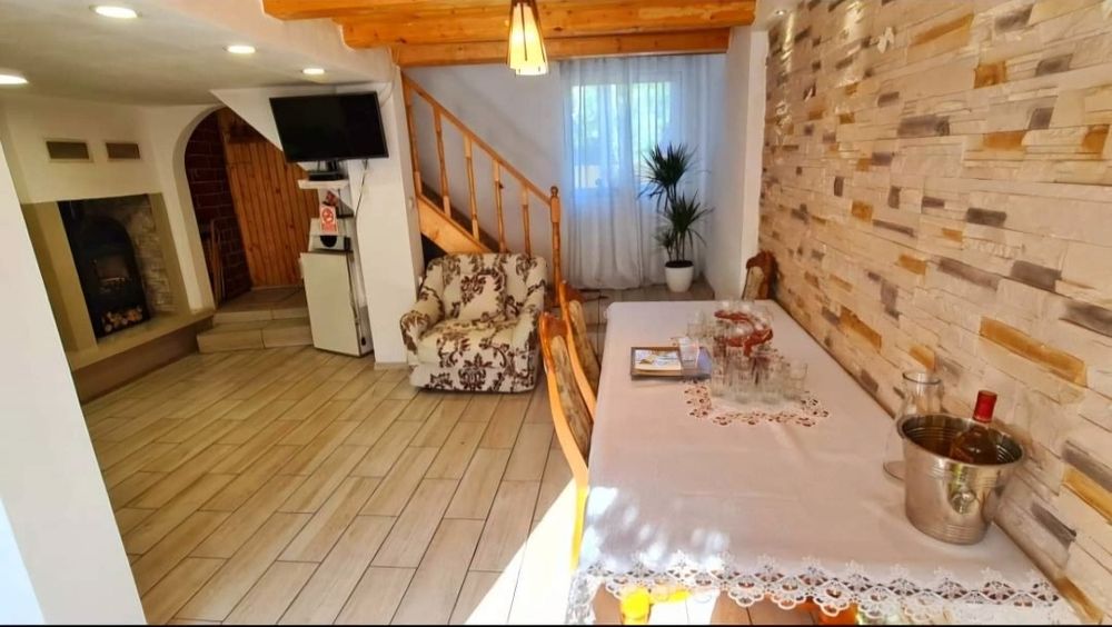 Cabana la munte cu jacuzzi piscina gratar ceaun