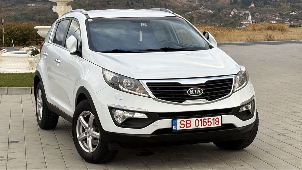 KIA Sportage 2012 — imagine 2