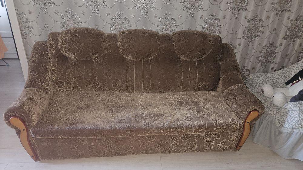 Диван и 2 кресла