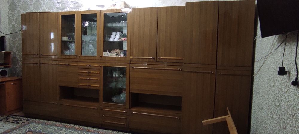 Стенка 40000 сатылады.