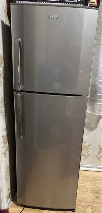 Холодильник Lg продаётся