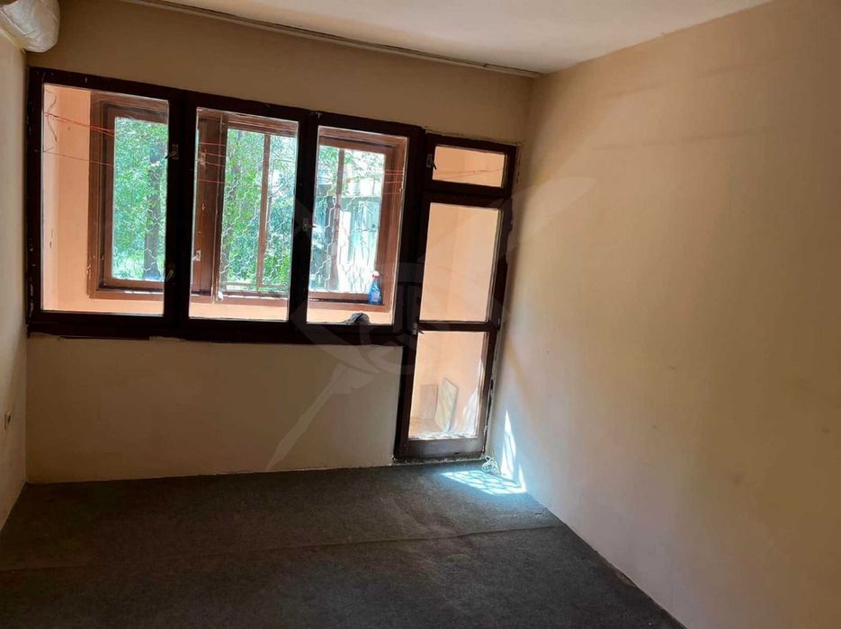 Продава се Двустаен апартамент в Варна, Възраждане 2 - 57 кв.м за 1176 €/кв.м - Снимка #3