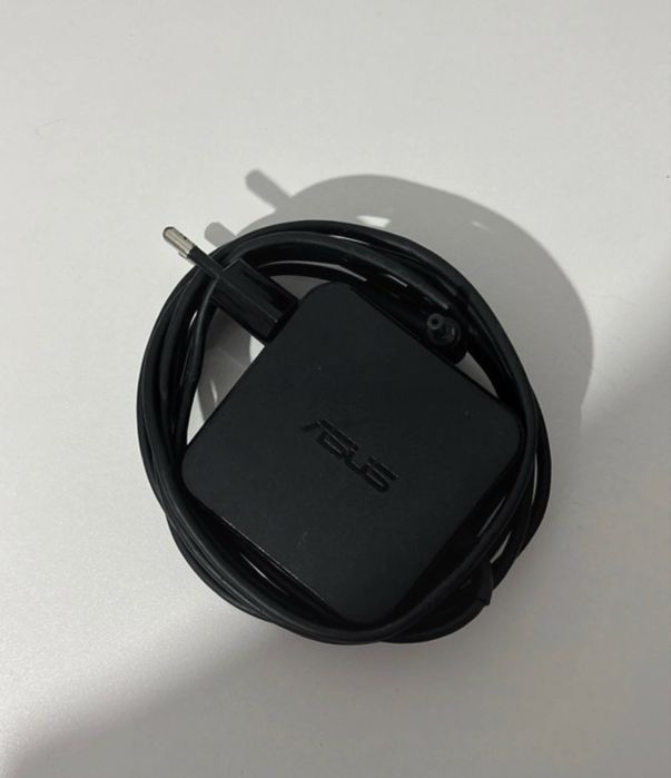 Laptop Asus Vivobook S14