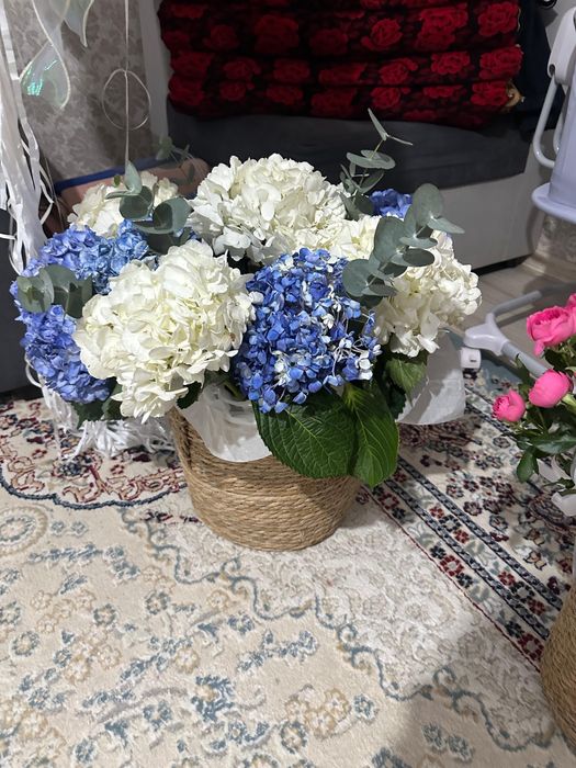 Цветы свежие 15к напишите