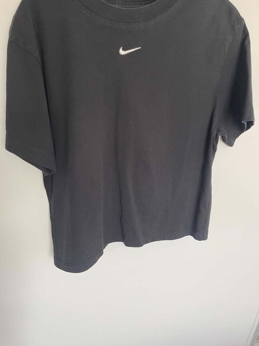 Продавам Тениски на Nike