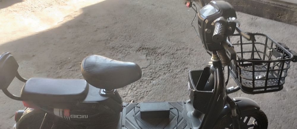 Электронный скутер sk8