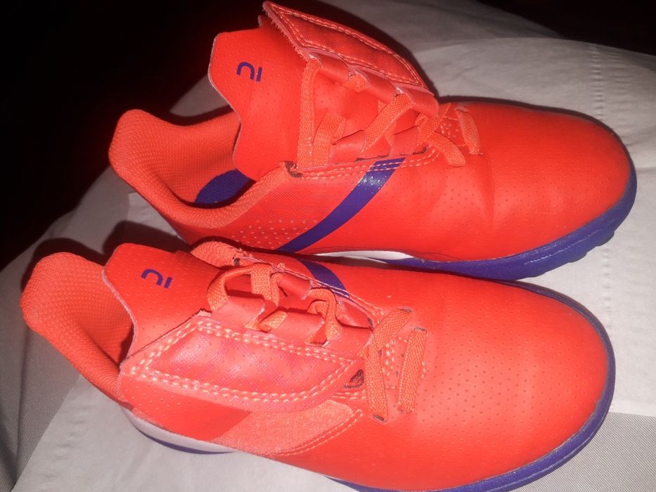 Детски футболни обувки