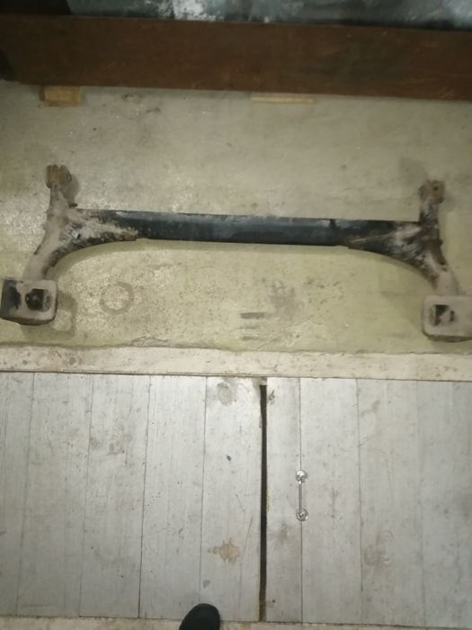 Задняя балка Лада Гранта