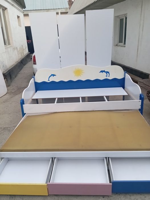 Продам двухъярусную кровать