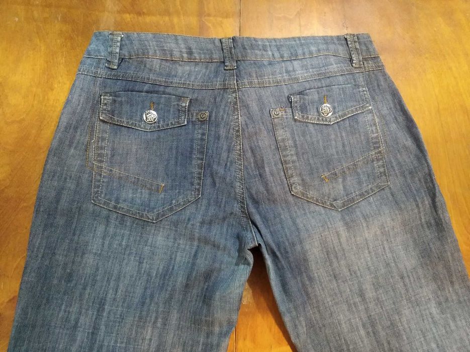 Женские джинсы (33).