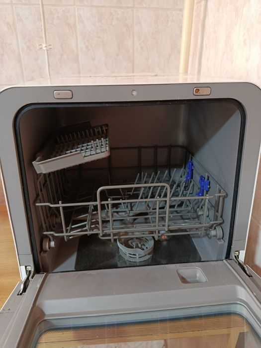 Masina spalat vase Maedion de spalat vase comacta(2seturi) Medion