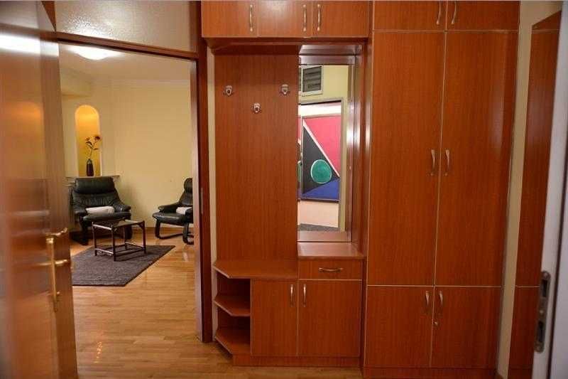 Дава се под наем Едностаен апартамент в Пловдив, Център - 34 кв.м за 153 € - Снимка #2