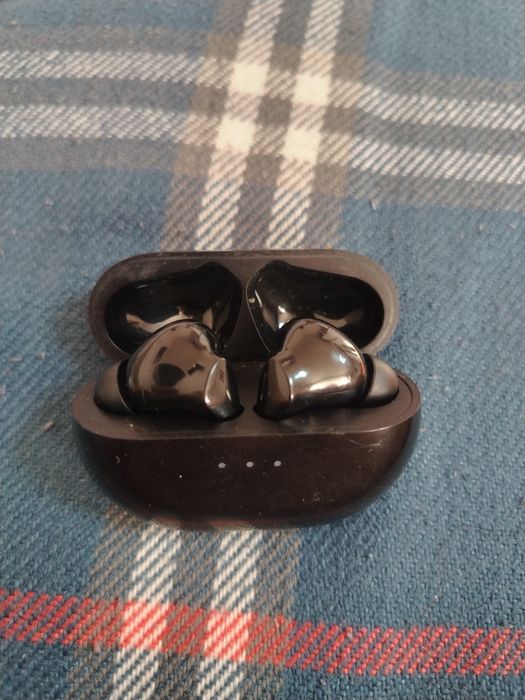 Продаётся наушники