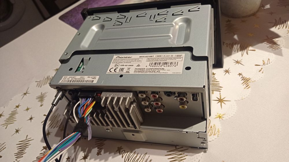 Pioneer MVH -A 210 BT  - Astra H