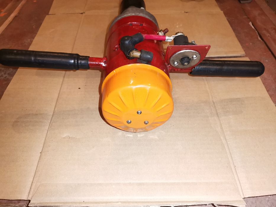 Продам ледобур без шнека