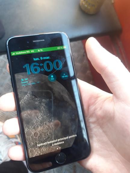 vand doar azi iphone 8 black !!