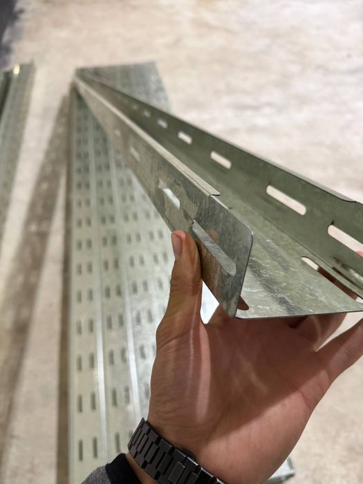 GIEK engineering kabelni latok