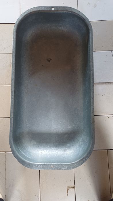 Продам Ковёр, кастрюля, тазик, тачка са
