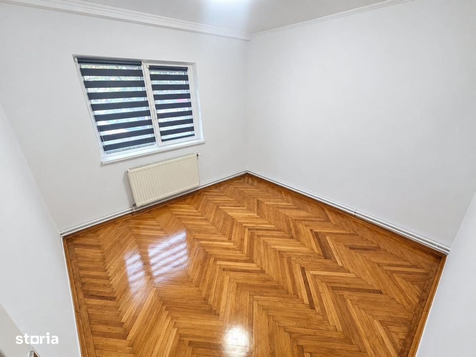 Apartament 3 camere decomandate zona Dioda