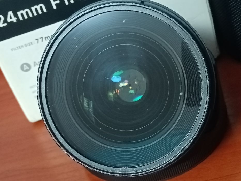 Продавам обектив Sigma 24mm f1.4 DG HSM Art за Никон