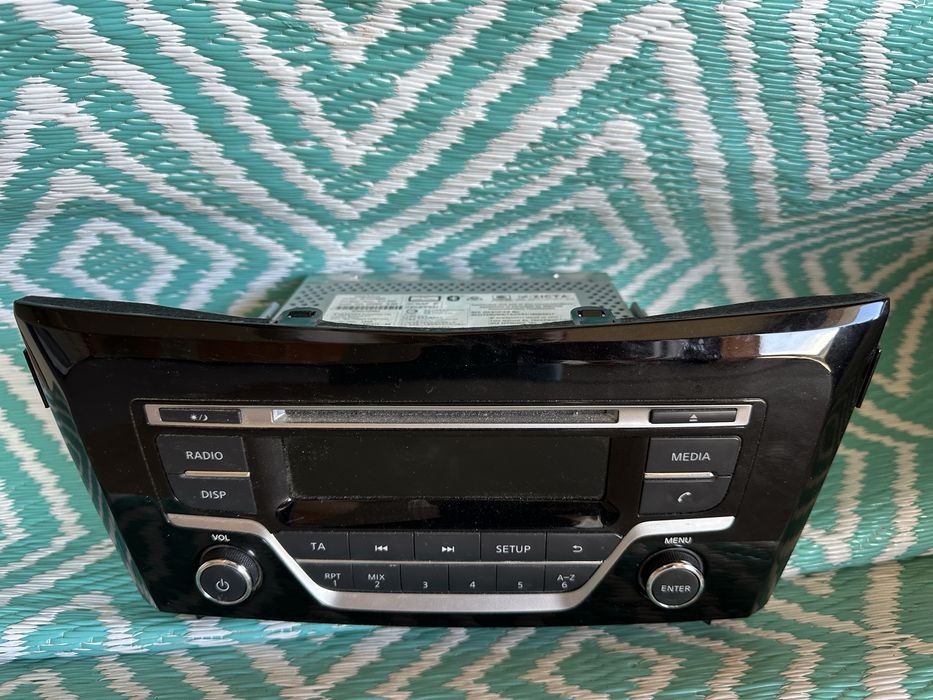 Casetofon*mp3 player*radio*cd player*unitate*bluetooth*Nissan Qashqai