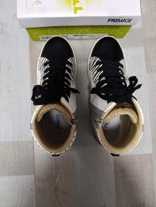 Нови боти Primigi