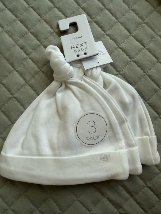 Next бебешки шапки