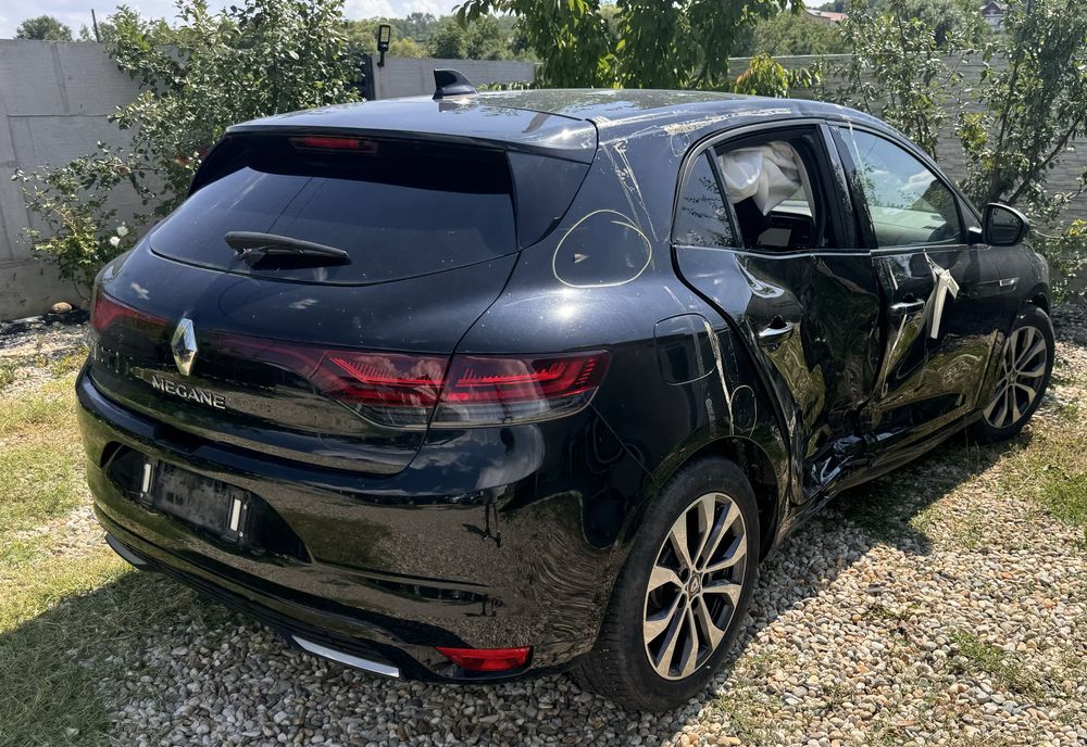 RENAULT Megane 2022 — imagine 3
