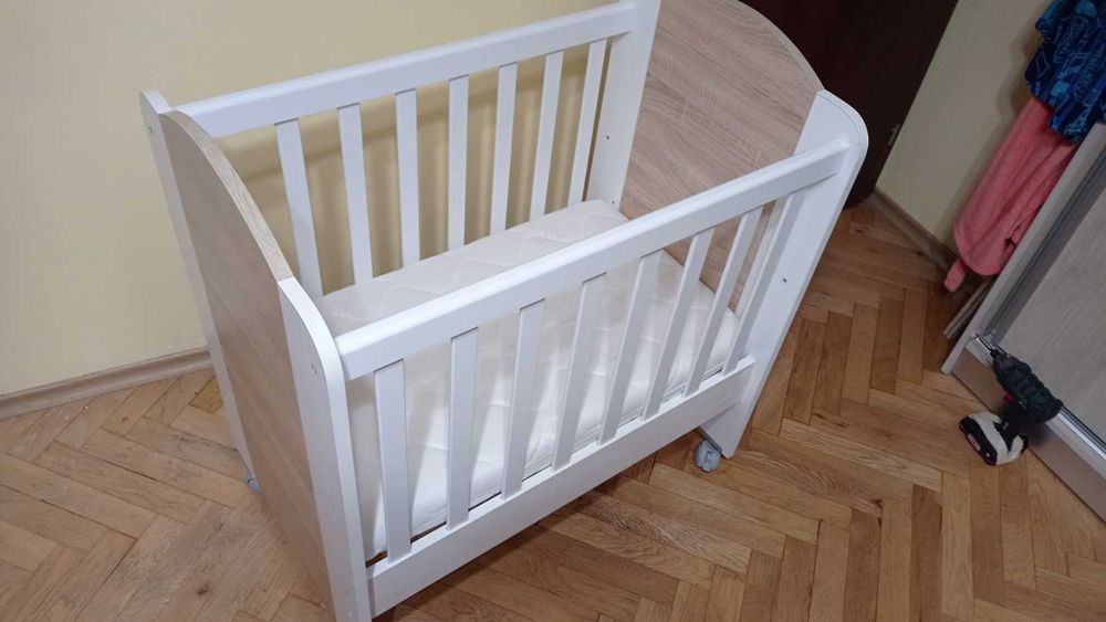 детска кошара на колела + матрак