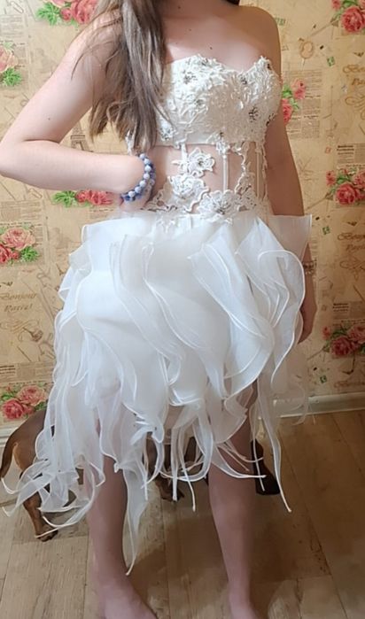Продам платье новое
